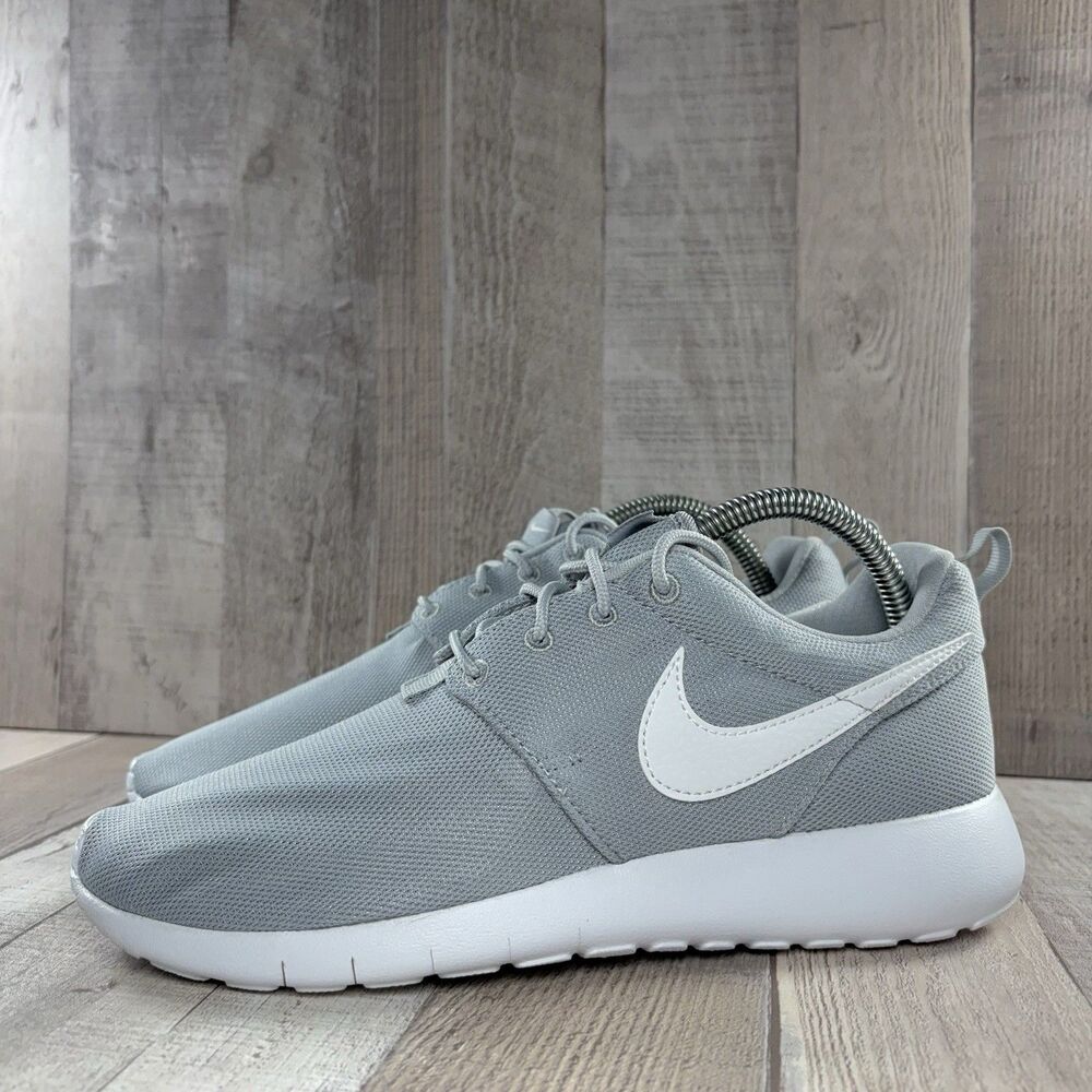 Nike Roshe One Running Shoes Athletic Sneaker Wolf Gray Women's 8 I Kids 6.5Y